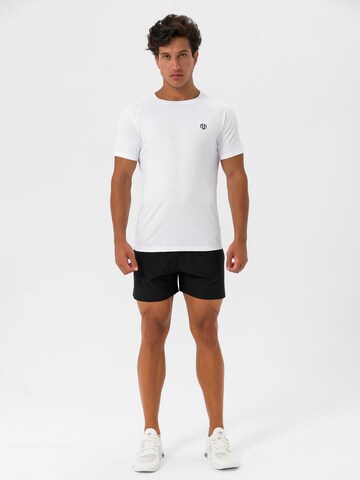 MOROTAI Funktionsshirt 'ENDURANCE' in Weiß