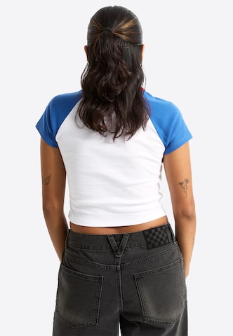 Tricou 'Clare' de la VANS pe alb