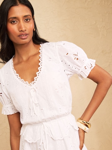 Robe d’été love & roses en blanc