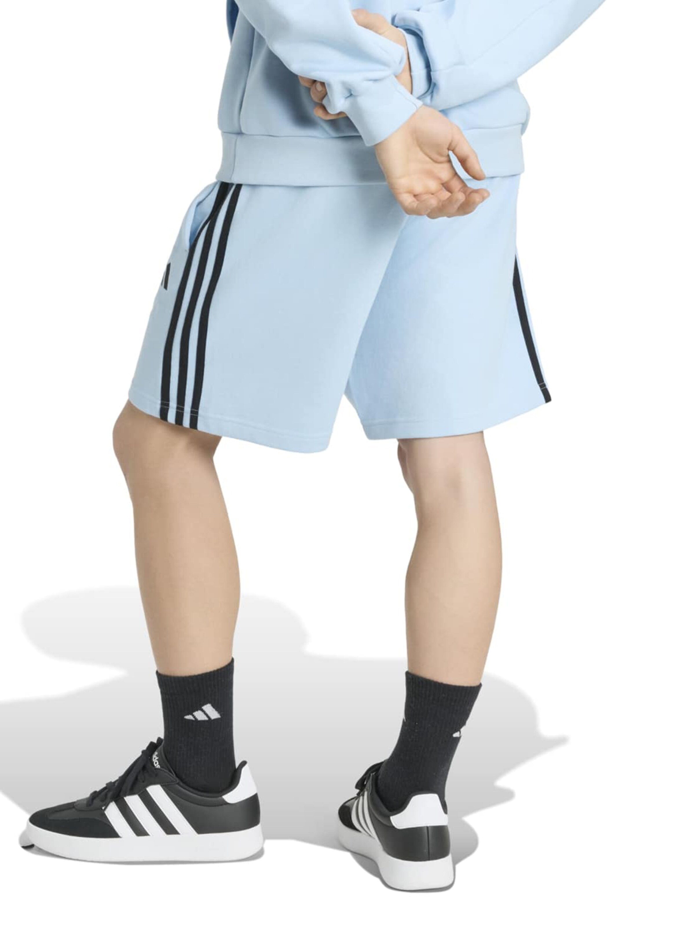 Largi Pantaloni sport de la ADIDAS SPORTSWEAR pe albastru