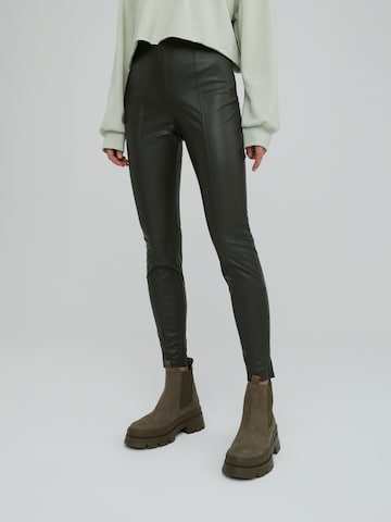 EDITED Skinny Leggings 'Teresa' in Groen: voorkant