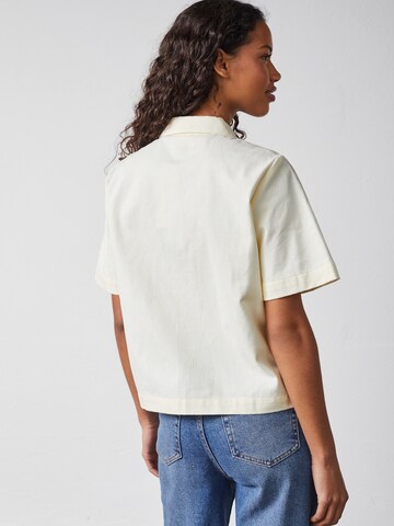Camicia da donna 'ELSANA' di SISTERS POINT in beige