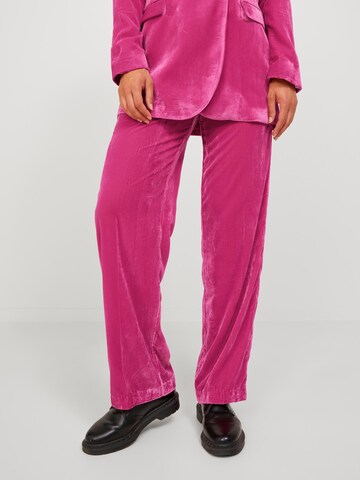 Loosefit Pantaloni con piega frontale 'Mary' di JJXX in rosa