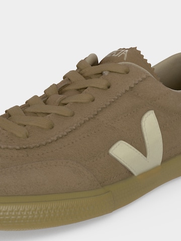 Veja Sneaker 'Panenka' in Braun