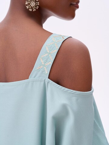Blue Shadow Blouse in Green