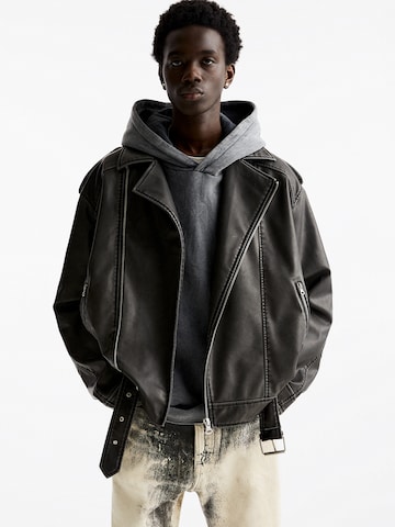 Veste mi-saison Pull&Bear en noir : devant