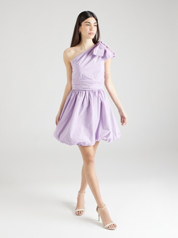 SWING Dress in Purple: front