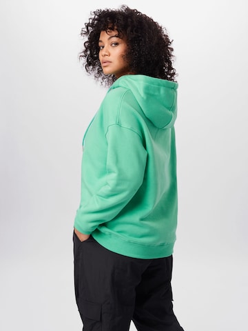 Urban Classics Sweatshirt in Groen