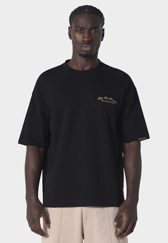 Pas De Monaco Shirt in Black: front