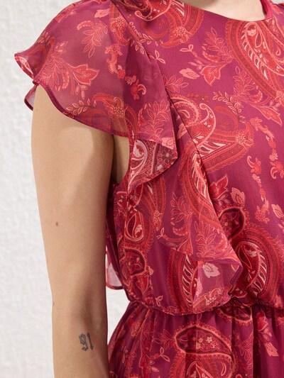 Trendyol Robe en aubergine / rose / rouge, Vue avec produit