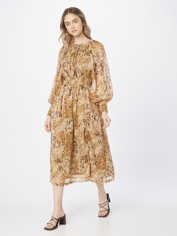 Robe River Island en beige : devant