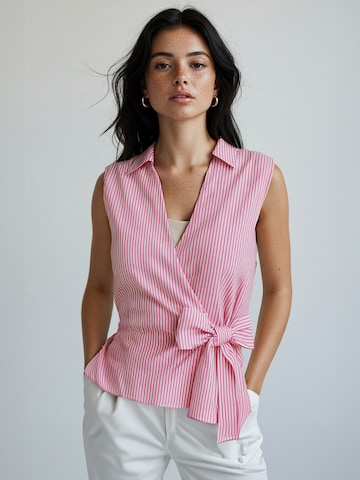 Trendyol Blouse in Roze: voorkant