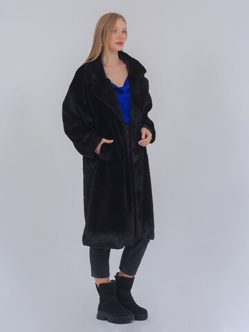 Manteau d’hiver 'Leani' FRESHLIONS en noir