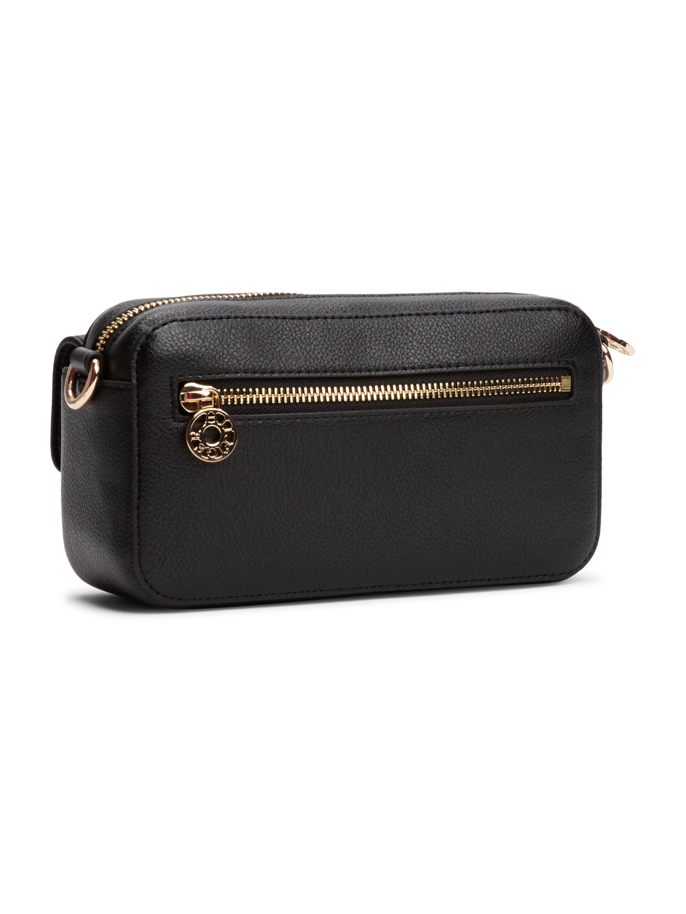 juoda TOMMY HILFIGER Rankinė su ilgu dirželiu 'DISTINCT'