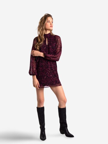 THE-ARE - Vestido em vermelho