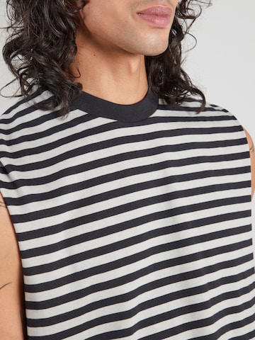 WEEKDAY Shirt in Black
