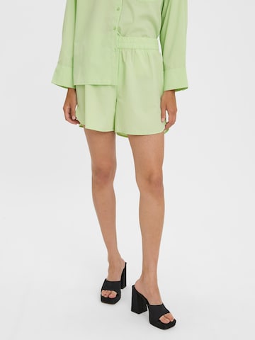 VERO MODAWide Leg/ Široke nogavice Hlače 'HELLA' - zelena boja: prednji dio