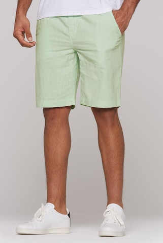 CMPD Regular Pants in Green: front