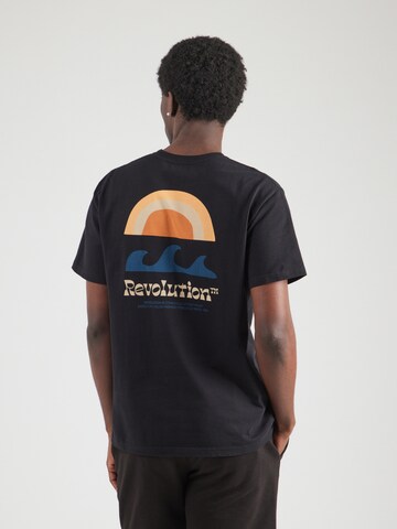 Revolution T-Shirt in Schwarz: Vorderseite