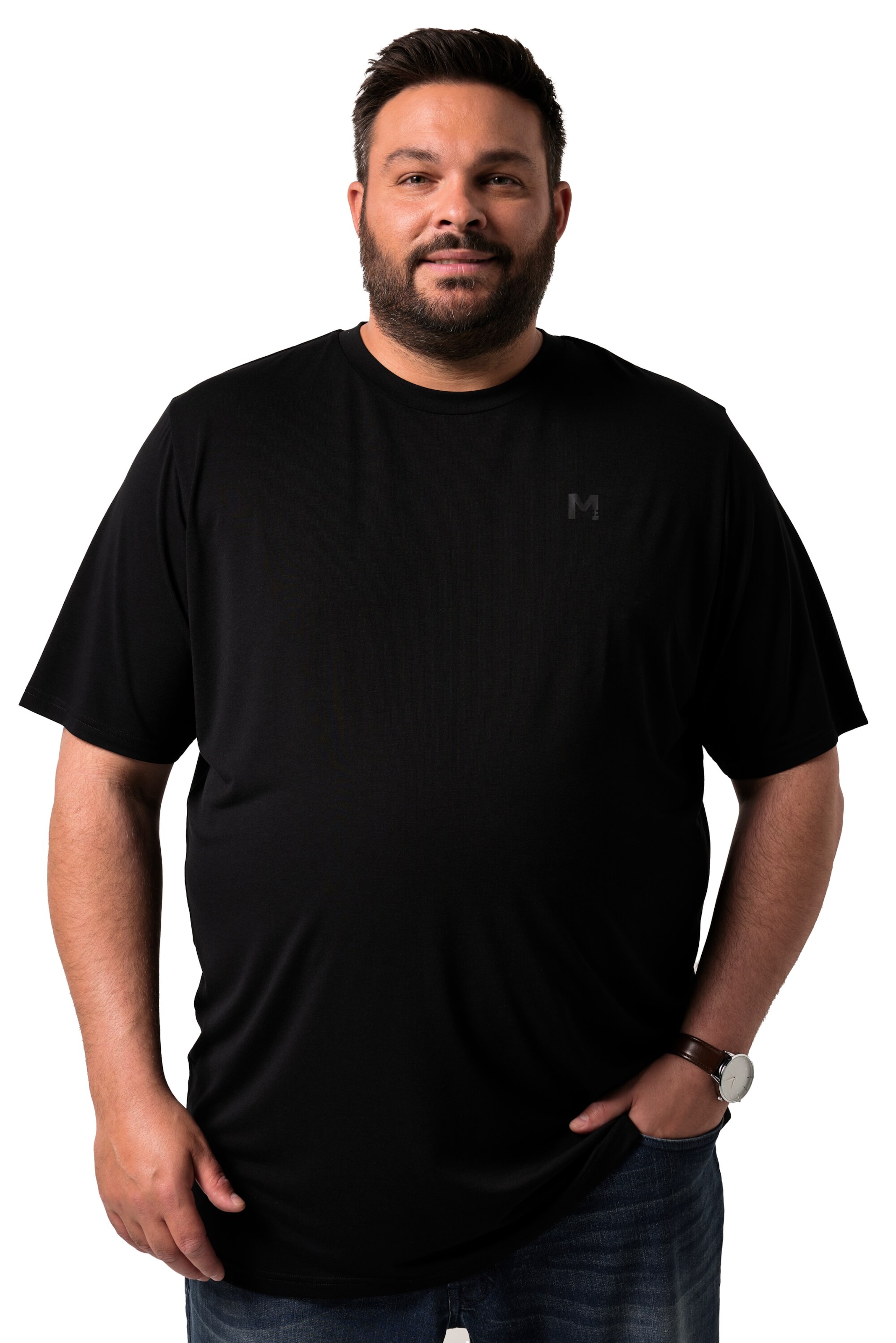 Men Plus Undershirt in Black: front