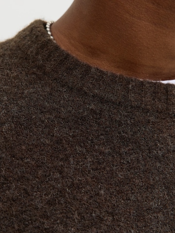 JACK & JONES Sweter 'JPRBLASIMON' w kolorze brązowy