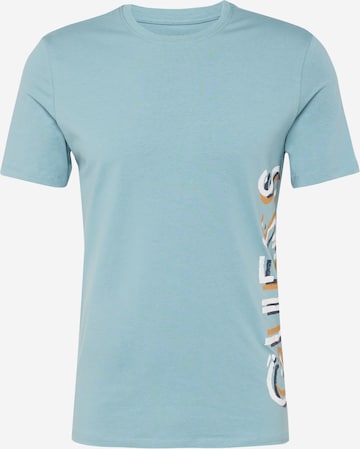 T-Shirt GUESS en bleu : devant