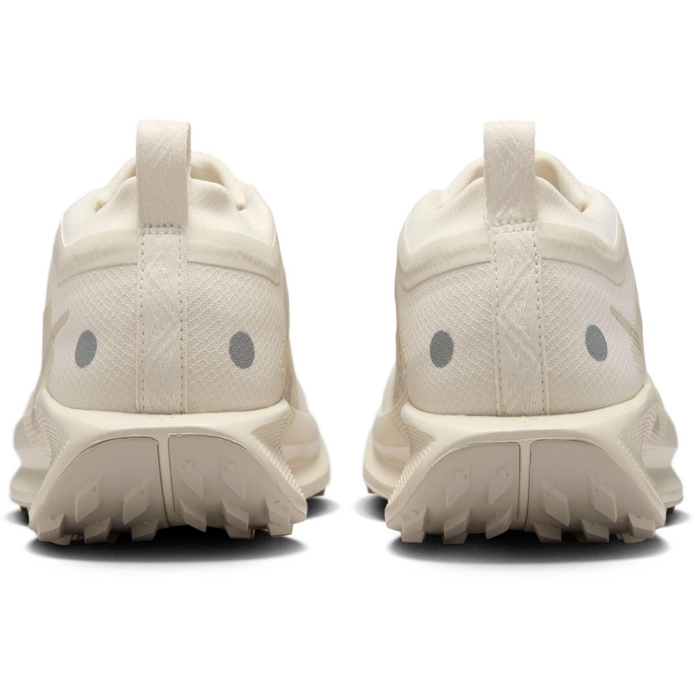 NIKE Running Shoes 'PegasusTrail 5' in Beige