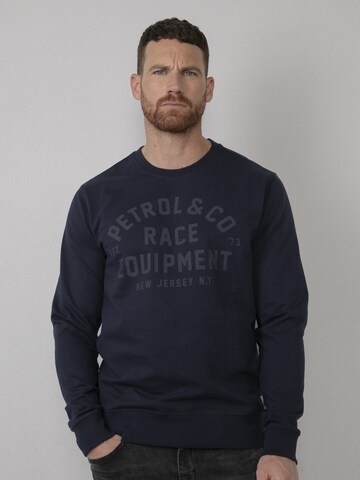 Petrol Industries Sweatshirt in Blauw: voorkant