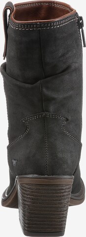 MUSTANG Ankle Boots in Grey
