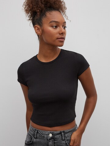 RÆRE by Lorena Rae Shirt in Black: front