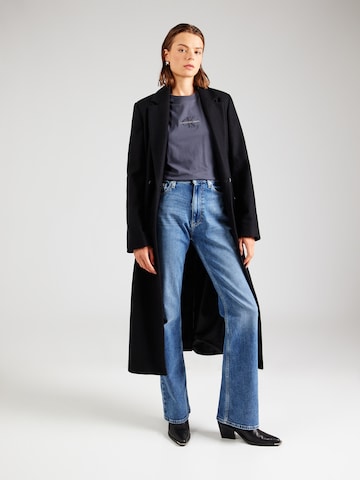 regular Maglietta di Calvin Klein Jeans in grigio