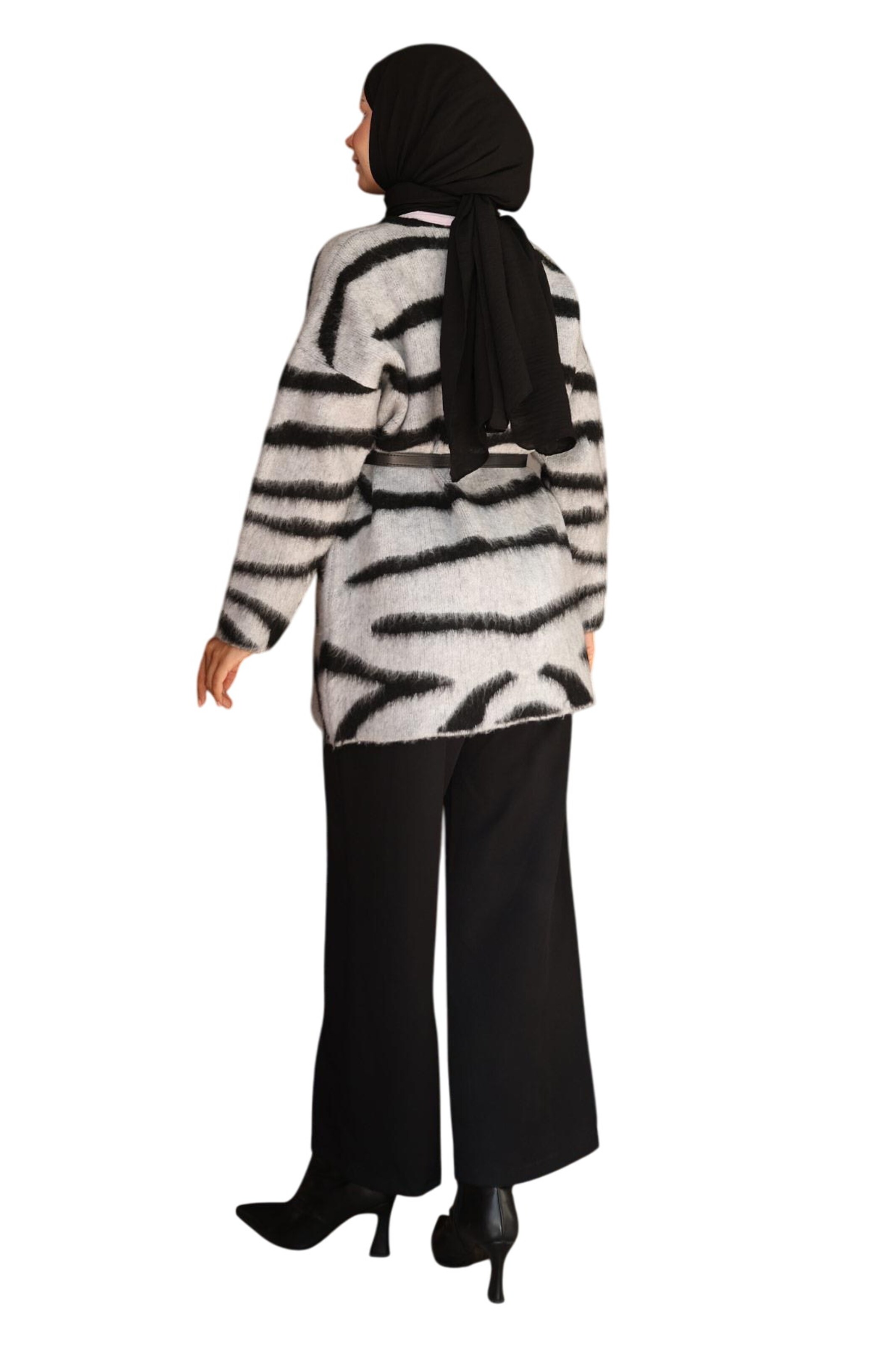 MODAMIHRAM Gebreid vest in Grijs