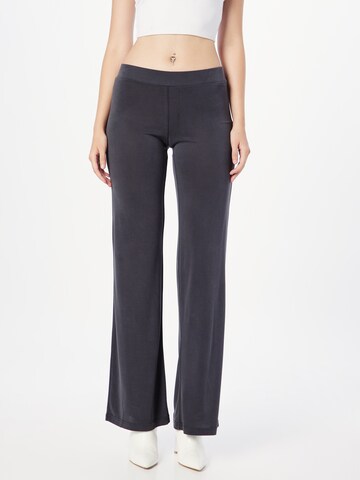 Regular Pantalon Monki en noir : devant