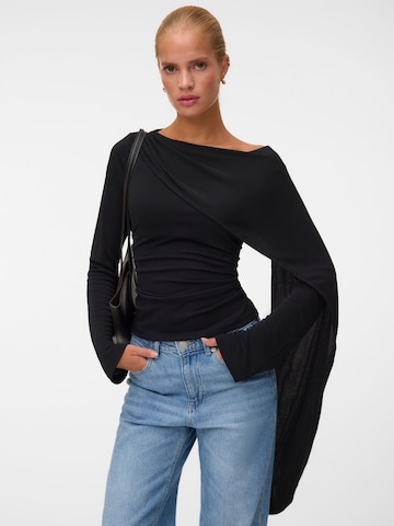 VERO MODA - Top en negro: frente
