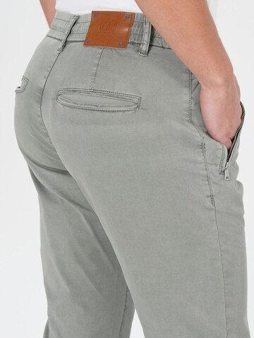 M.O.D MIRACLE OF DENIM - Tapered Vaquero en verde