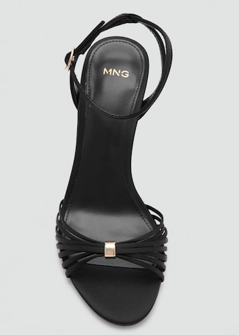 Sandale cu baretă 'Serena1' de la MANGO pe negru