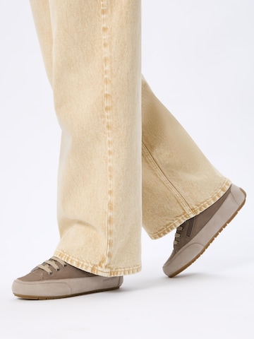 Chaussure à lacets 'PLUS FUR' Candice Cooper en gris : devant