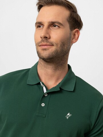Jacey Quinn - Camisa em verde