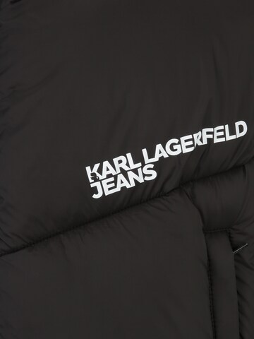 KARL LAGERFELD JEANS Talvitakki värissä musta