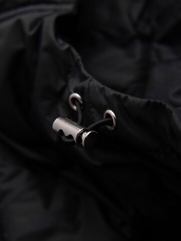 Ombre Winter Jacket in Black