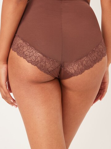 Slip modellante di Next in marrone