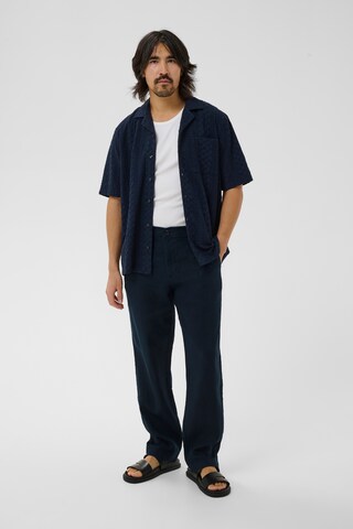 Matinique Regular Hose 'MAharlow' in Blau: Vorderseite