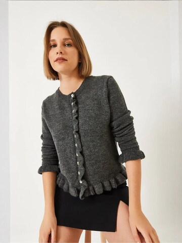 Bianco Lucci Strickjacke in Grau