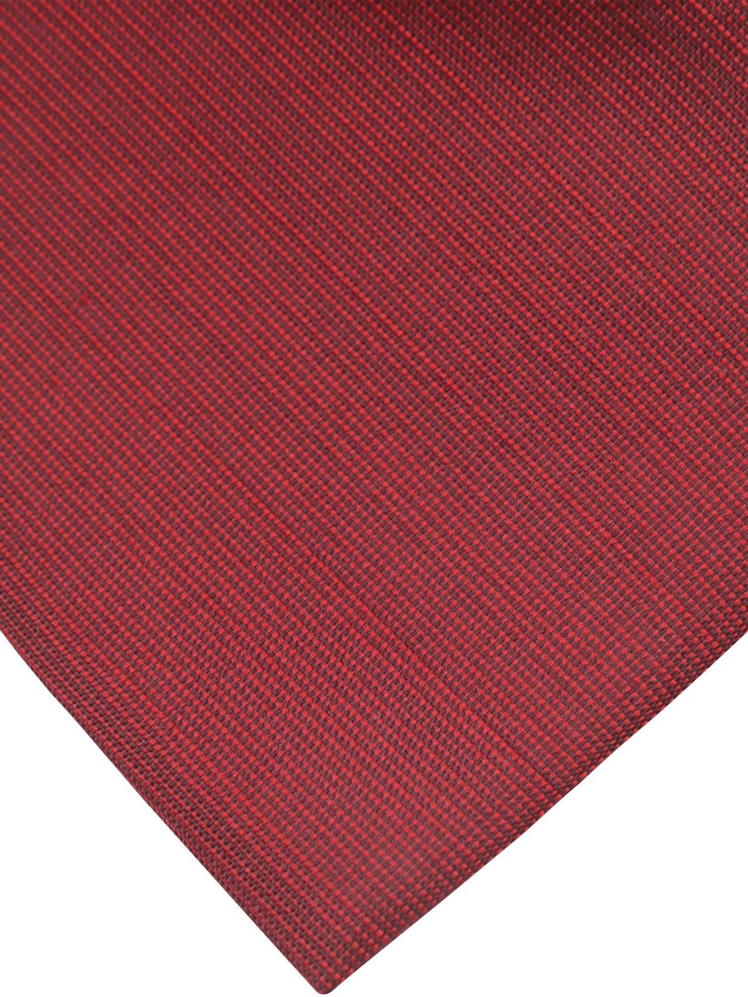 Suitable Tie in Red