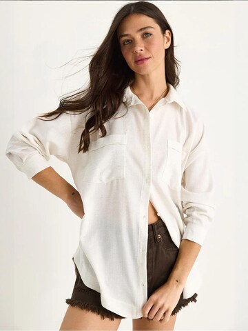 Camicia da donna di Bianco Lucci in beige: frontale