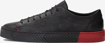 Kazar Sneakers in Black: front