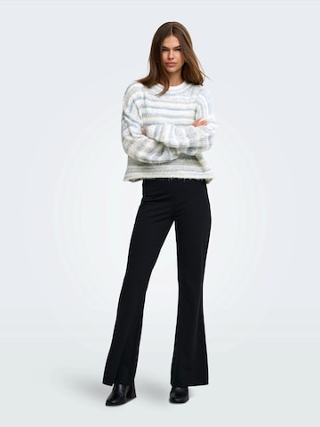 ONLY - Jersey 'ONLGOLA' en blanco