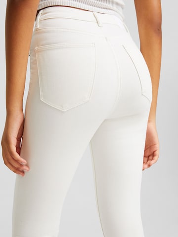 Bershka Skinny Džíny – bílá