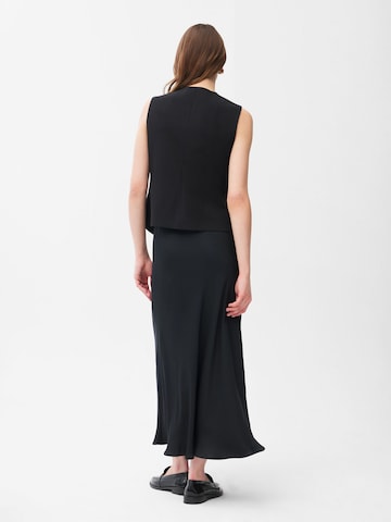 adl Kleid‌ in Schwarz