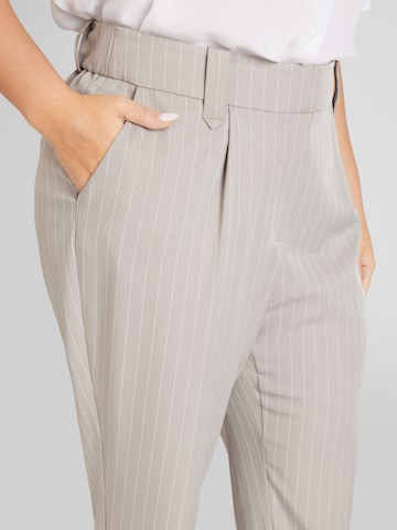 Vero Moda Curve Tapered Hose 'WENDY' in Grau